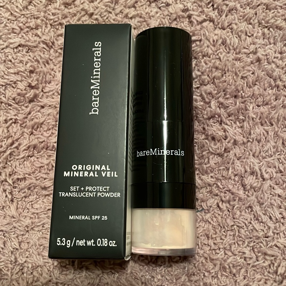 BareMinerals original mineral veil set + protect translucent powder. SPF 25.